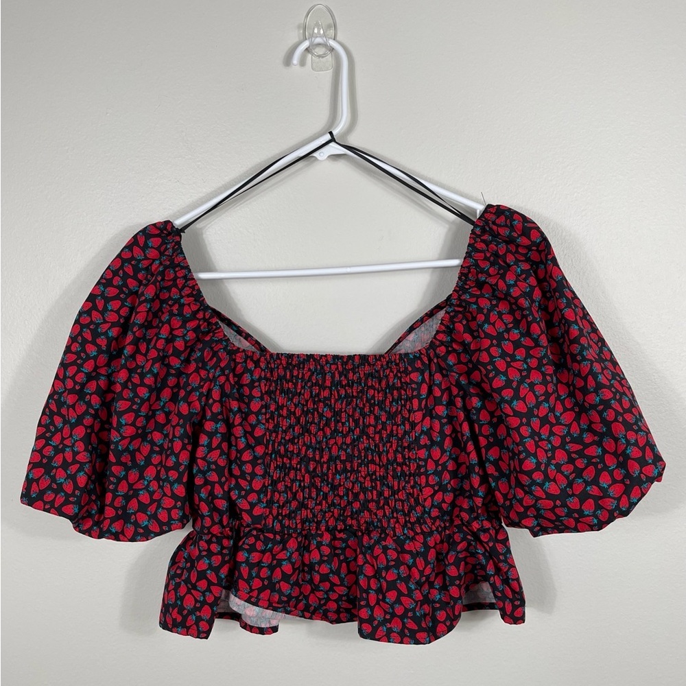 Trendy Red and Black Puff Sleeve Top Strawberry Print Cotton Size M NWT - Picture 6 of 10